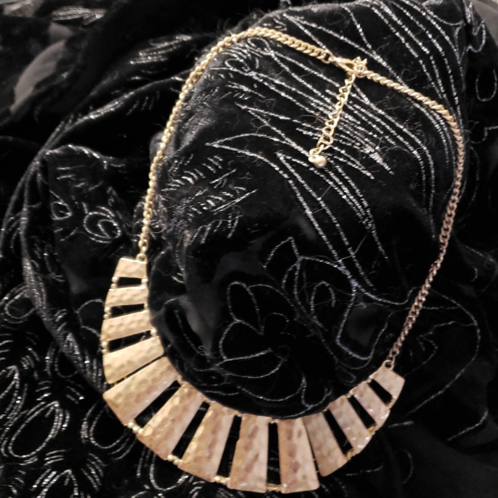 🎉BUNDLE ONLY🎉 Goldtone Necklace